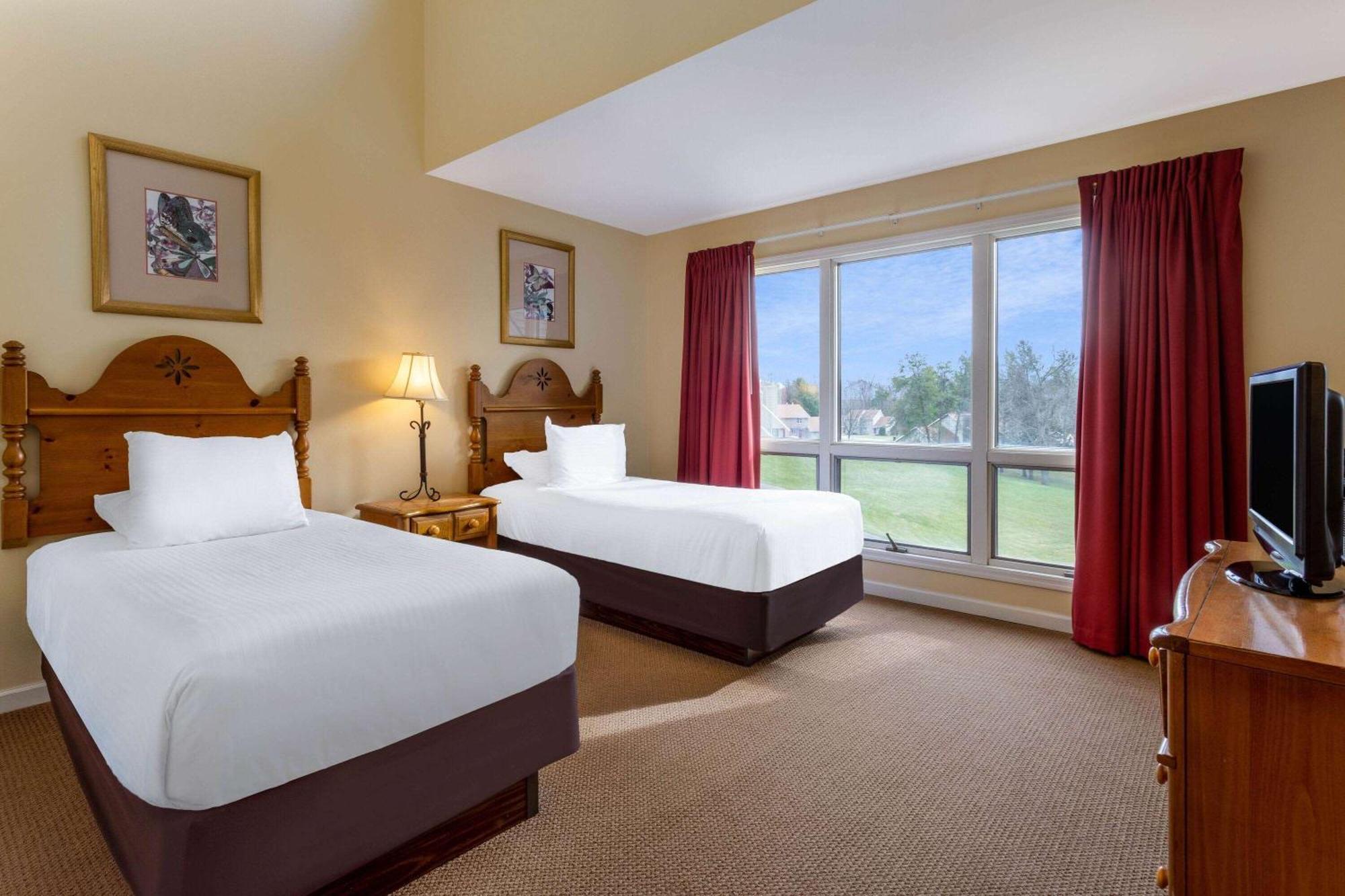 Hotel Tamarack Wisconsin Dells, A Ramada By Wyndham Lake Delton Esterno foto