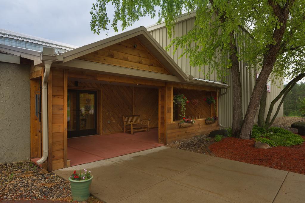 Hotel Tamarack Wisconsin Dells, A Ramada By Wyndham Lake Delton Esterno foto